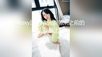 贫乳妹妹太得劲1000加钟跪着特写口交站着后入搞得满身大汗