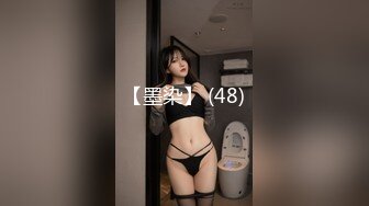 居家女友穿了一层纱，趴下服侍男友的服服帖帖