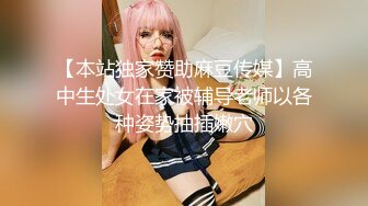 单位女厕偷拍✿牛仔裤配黑西服时尚范小姐姐的好毛好逼