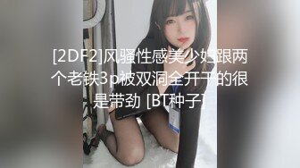 逛街时把美少妇拉到公园里射一嘴