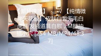 我和性感美女在楼道里激情爱爱