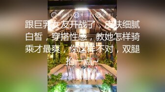 两男两女约个少妇激情大战 一对先开操旁边观战 口交舔屌翘起屁股后入 抬双腿大力抽插猛操