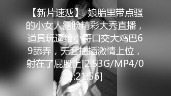  漂亮美女3P 深喉吃鸡都干吐了 骚逼抠的淫水狂喷 被连续无套输出