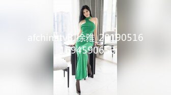 休学中大学妹子，带上眼镜挺斯文，苗条身材贫乳，跪着猛吸屌，翘起屁股后入爆插